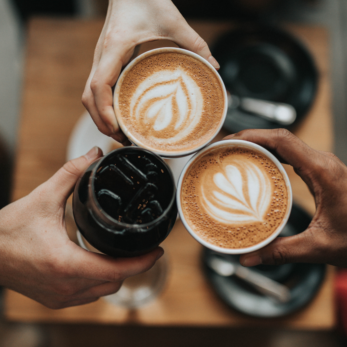 Flat White VS Cafe Au Lait: how Two Coffees are Different